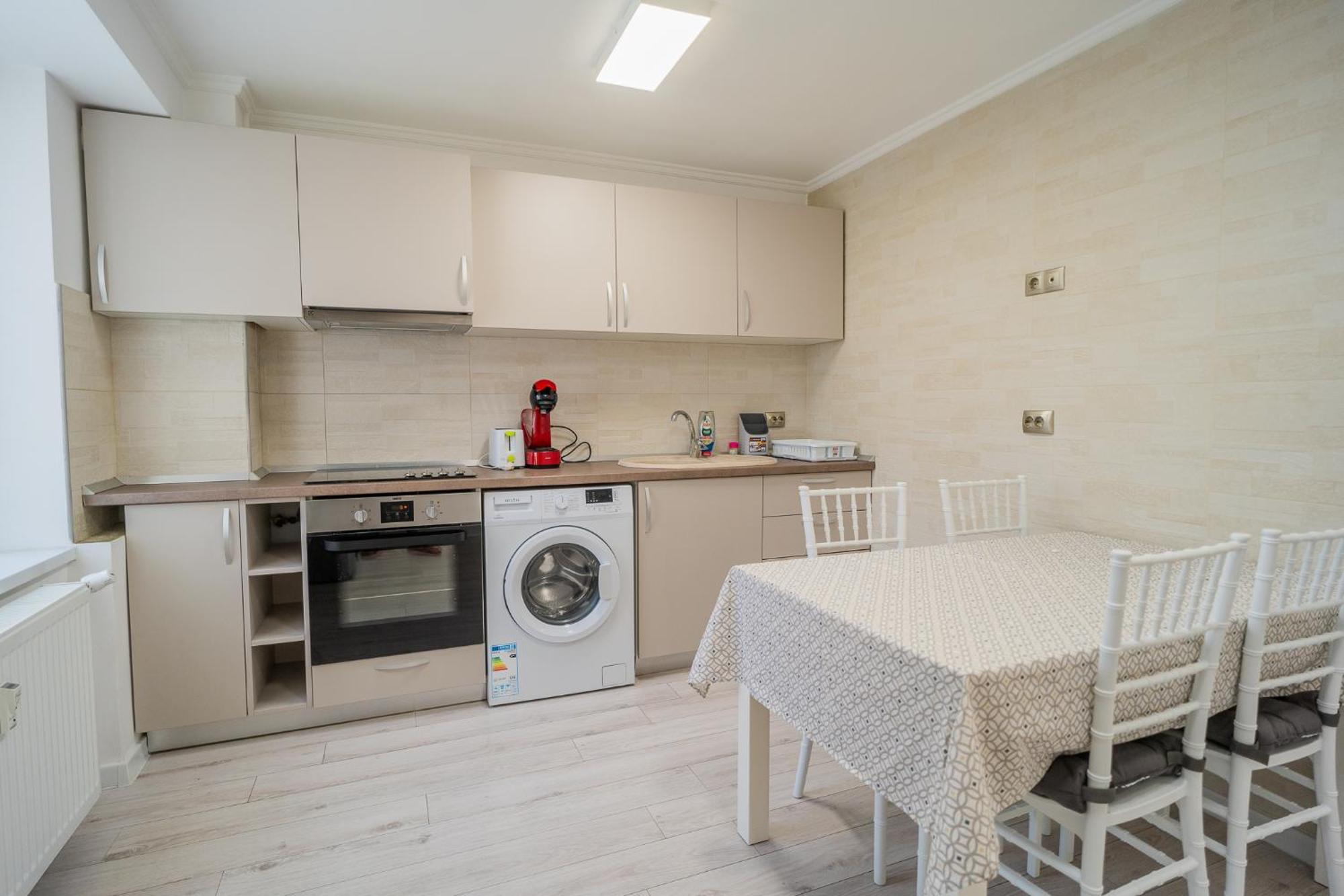 Appartamento Luxury 2Br On Decebal Avenue Bucarest Esterno foto