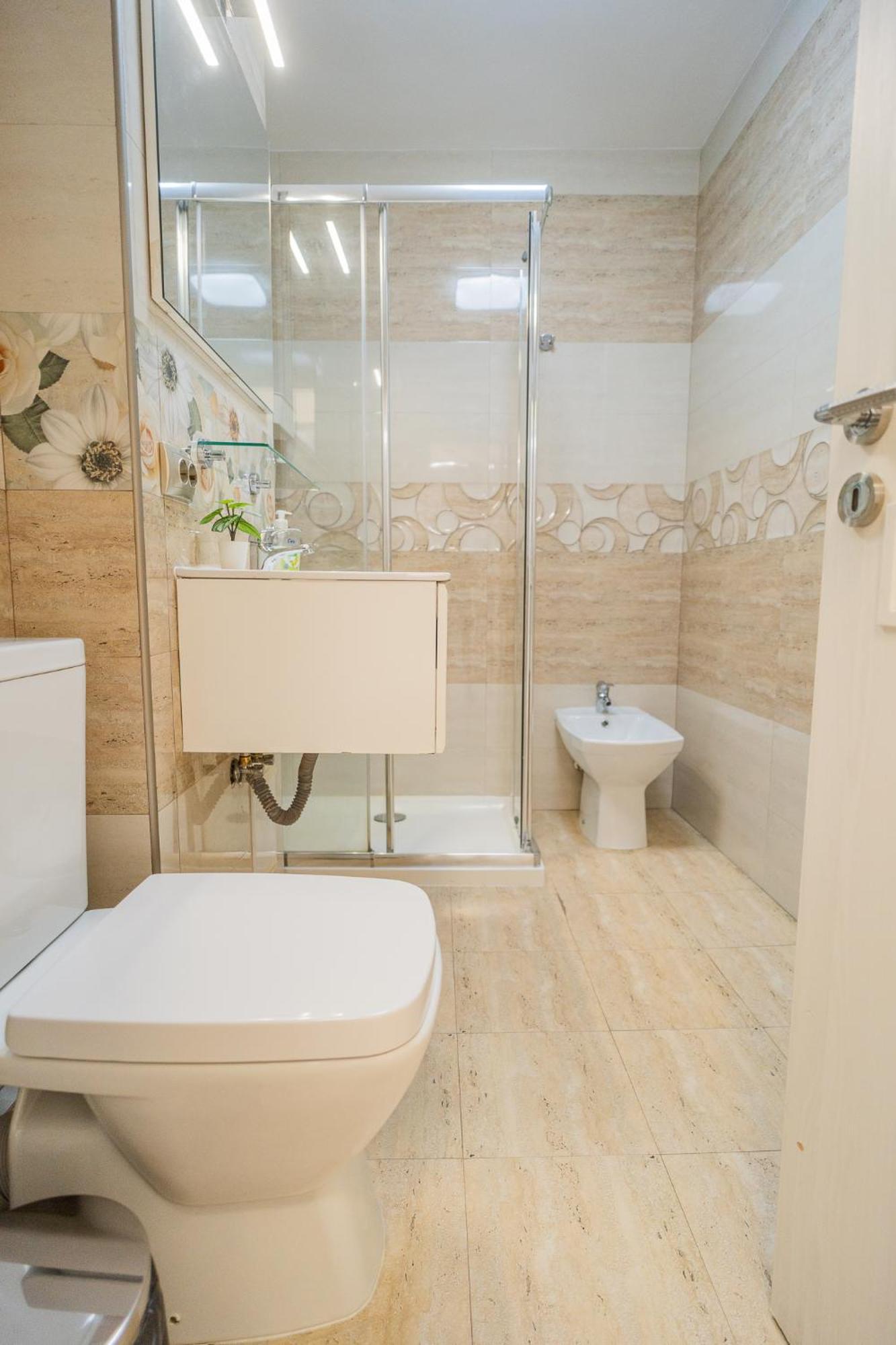 Appartamento Luxury 2Br On Decebal Avenue Bucarest Esterno foto