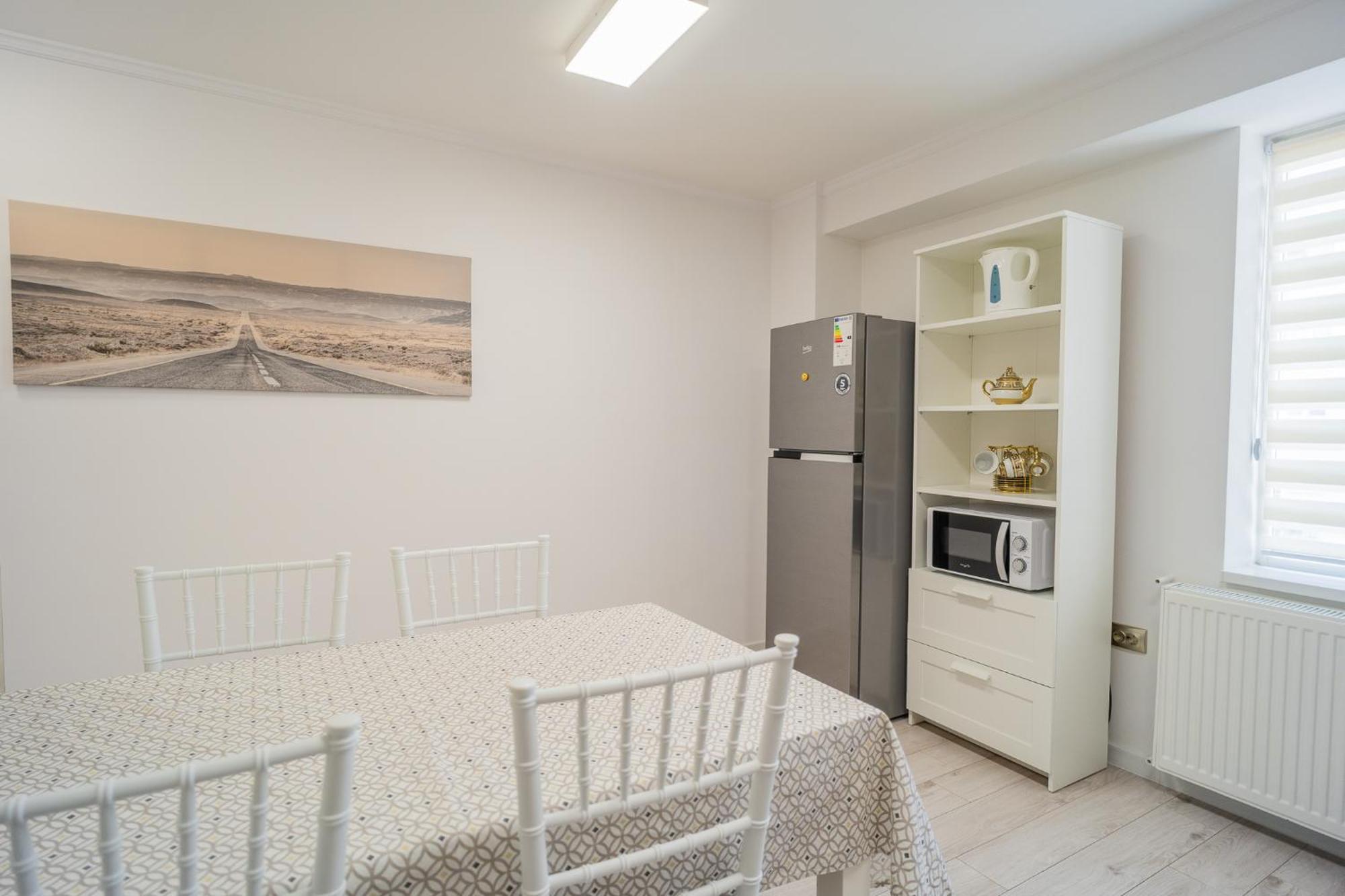Appartamento Luxury 2Br On Decebal Avenue Bucarest Esterno foto