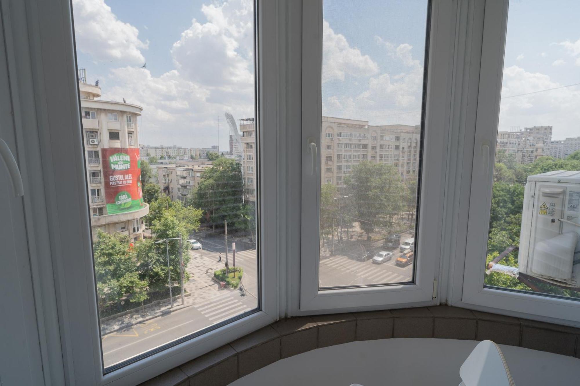 Appartamento Luxury 2Br On Decebal Avenue Bucarest Esterno foto